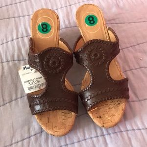 NWT Jack Roger Wedge Sandals Size 8